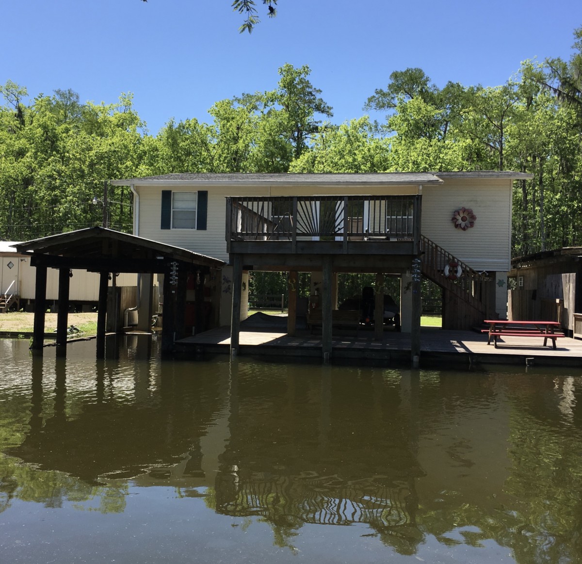 Listings Rosslyn Stone